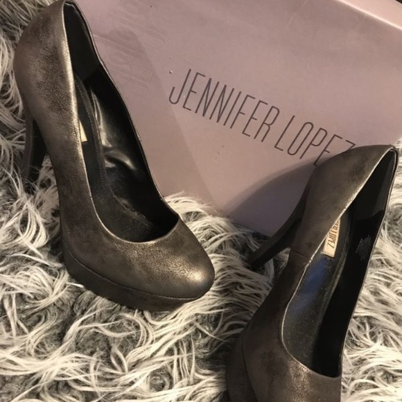 Jennifer Lopez - Picture 3 of 3